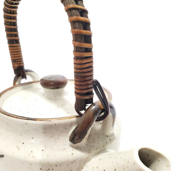 Vtg Tea Kettle Pottery Hand Painted Bamboo “Extra Touch FTD USA” Woven Handle - Picture 6 of 16